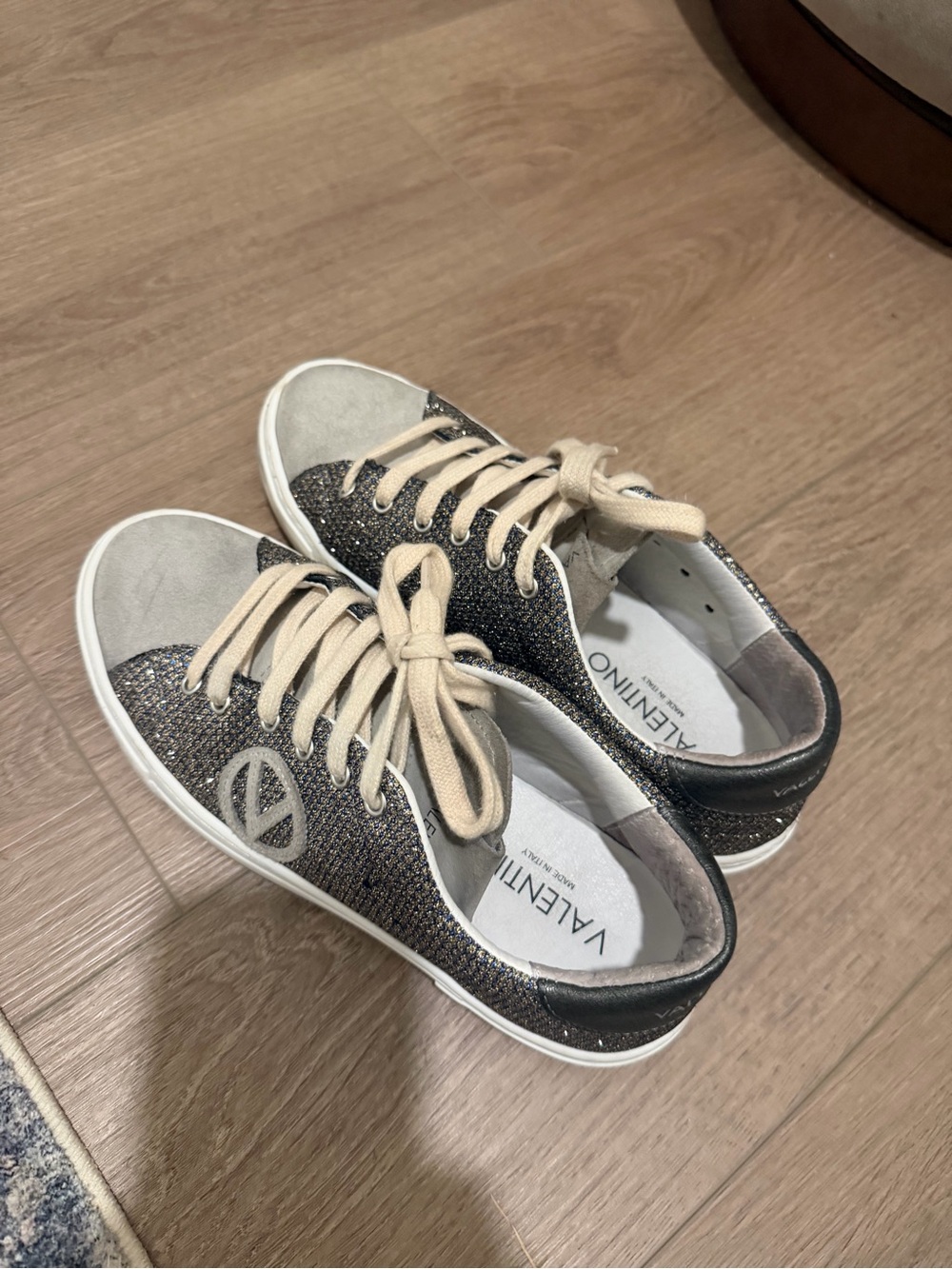 Valentino by Mario Valentino Laura Star Sneakers Size 39 (fits 7/7.5 runs small)